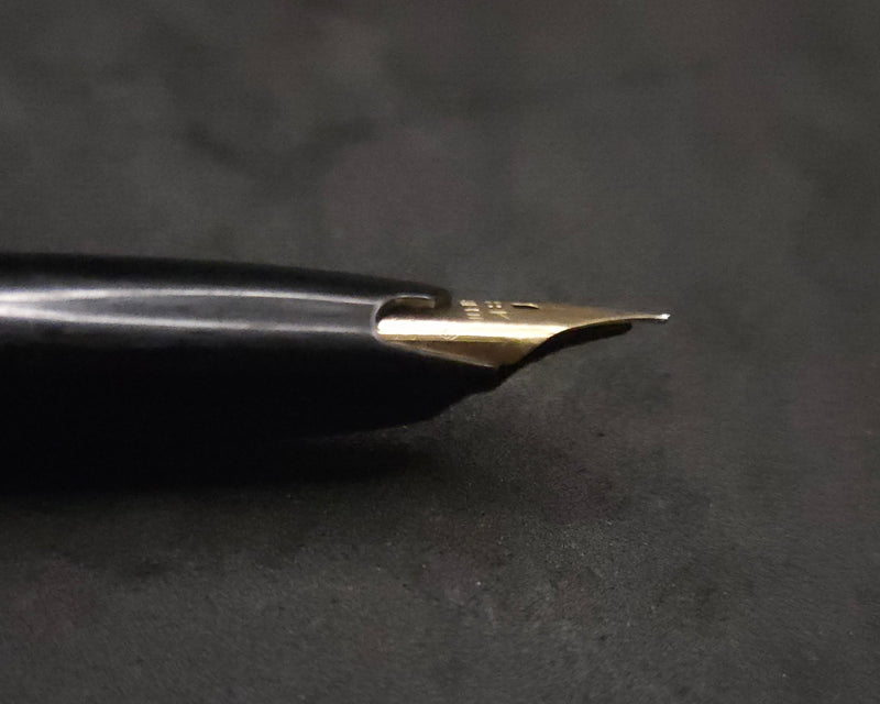 Sailor Black and Gold Fountain Pen 18k Gold Fine Nib