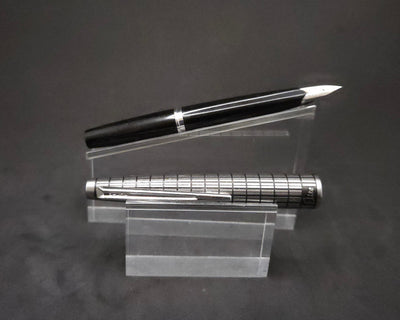 Pilot Elite Checkered Fountain Pen Pocket Pen 14K Gold Fine Nib