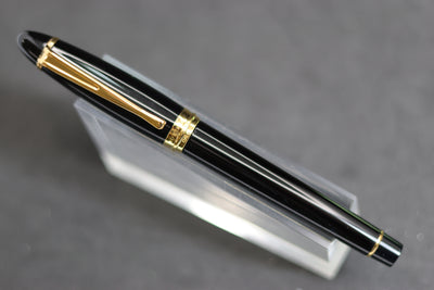 Aurora Ipsilon Resin Fountain Pen Steel Nib
