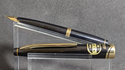 Sailor Black & Gold NOS Pocket Fountain Pen 18k Gold Sailor #2 Nib