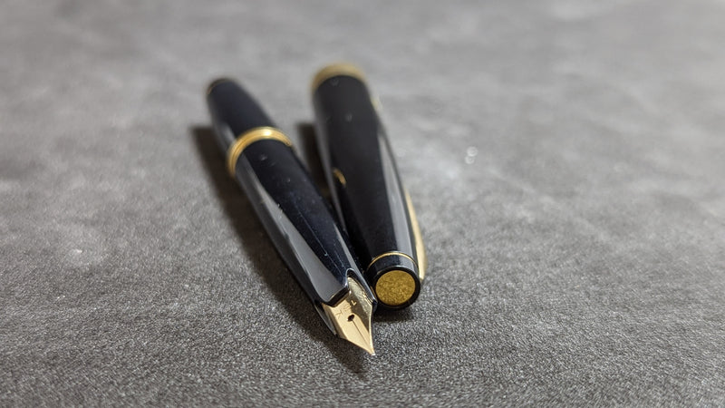 Sailor Black & Gold NOS Pocket Fountain Pen 18k Gold Sailor 